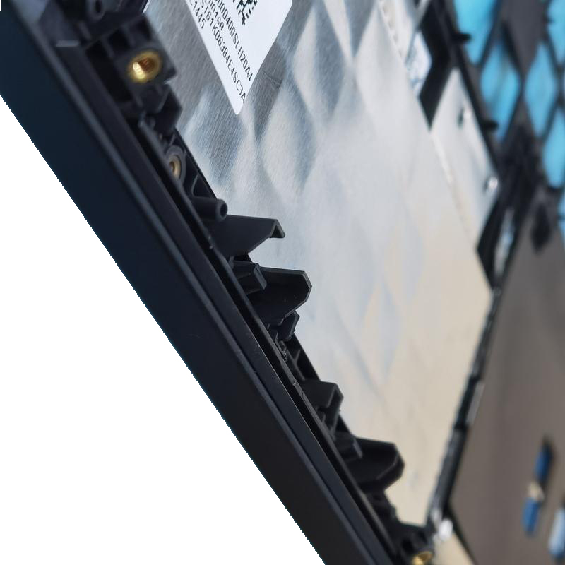 新しい Lenovo Legion Pro 7 16IRX9 - Laptop Accessories Business のレビューと価格